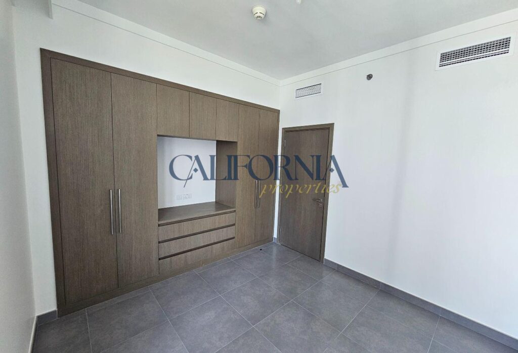 Corner Unit | Brand New | Park and CreekBeach View - 11
