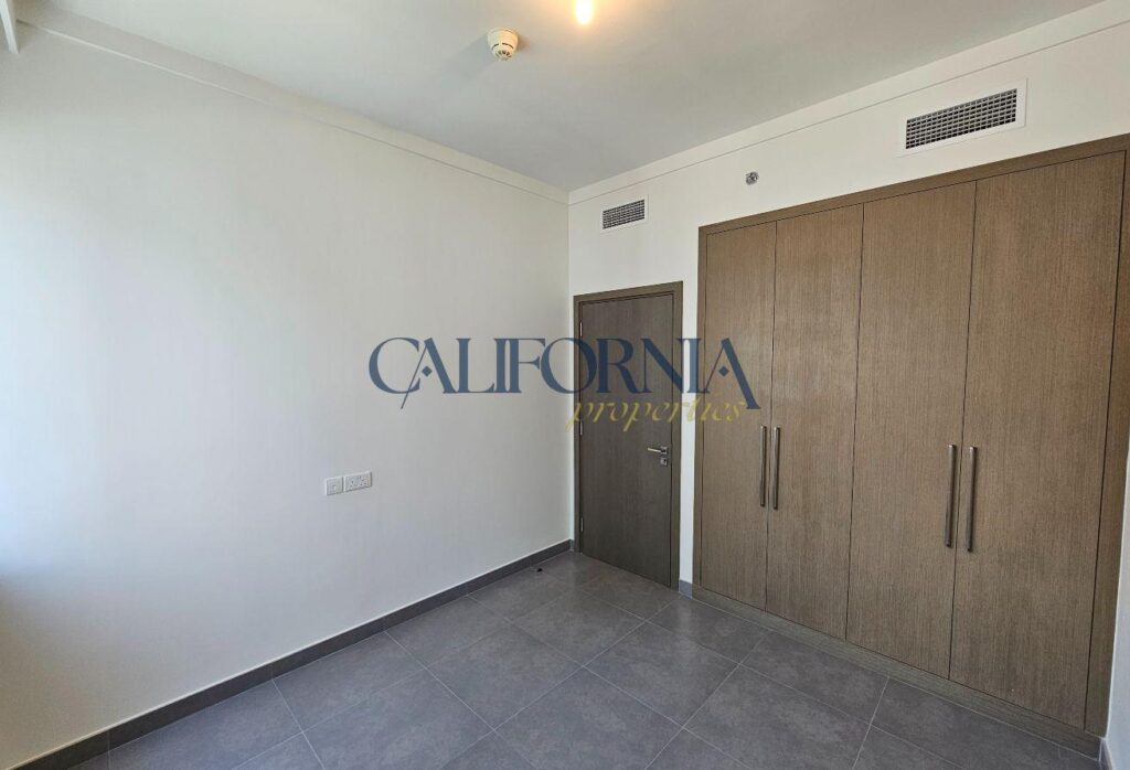 Corner Unit | Brand New | Park and CreekBeach View - 12