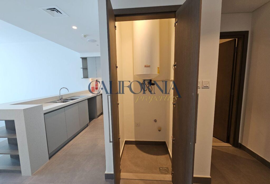 Corner Unit | Brand New | Park and CreekBeach View - 7