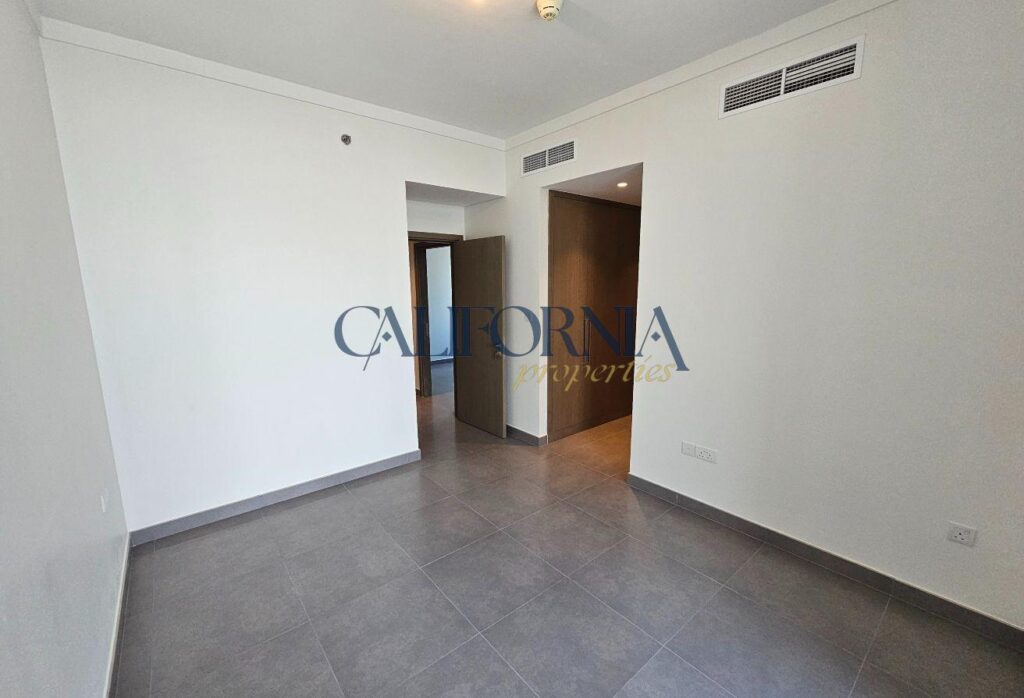 Corner Unit | Brand New | Park and CreekBeach View - 8