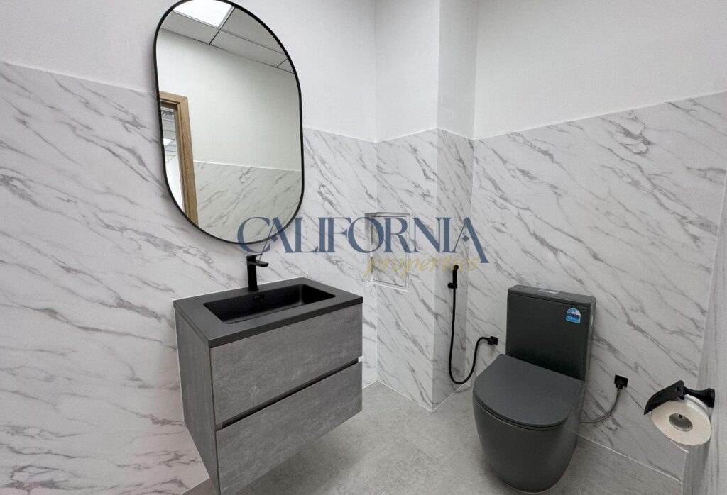 Fully Fitted | Canal View | Vacant - 3