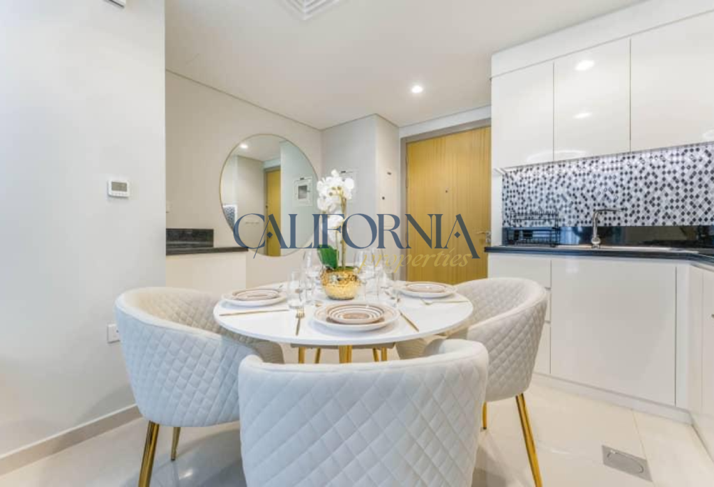Fully Furnished | High Floor | Vacant on Aug - 15