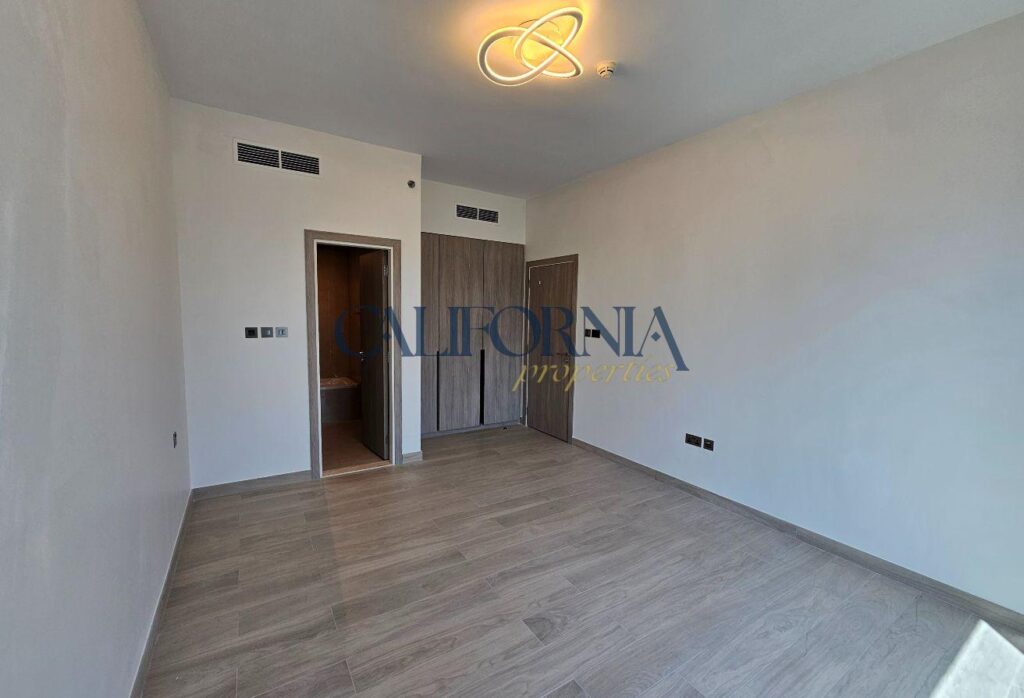 Large Layout | 1 Bed + Study | Kitchen Appliances - 5