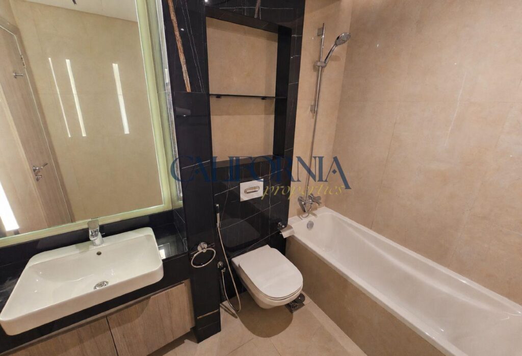 Large Layout | 1 Bed + Study | Kitchen Appliances - 7