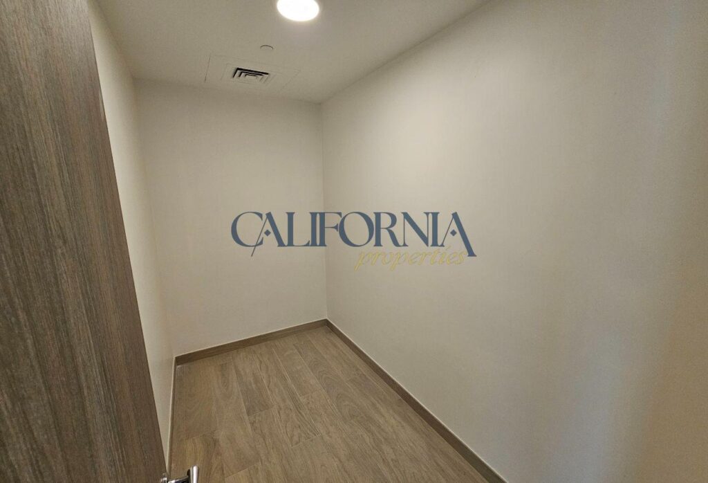 Large Layout | 1 Bed + Study | Kitchen Appliances - 8