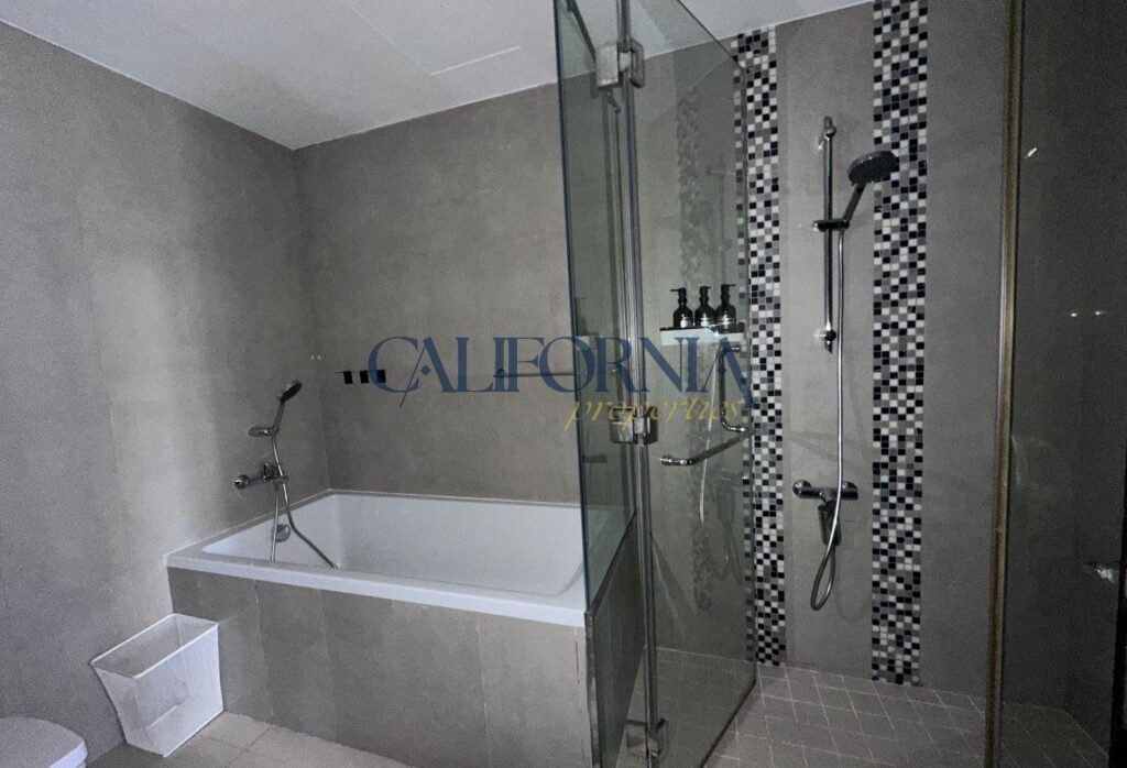 Spacious Layout | Vacant | Negotiable Price - 12
