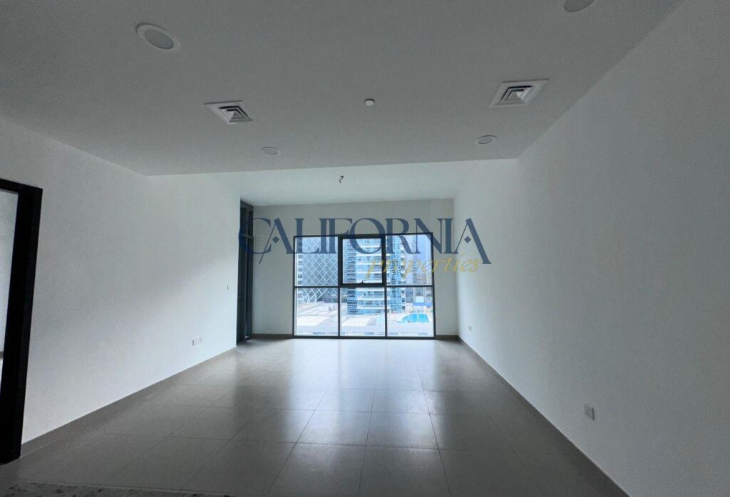 Spacious Layout | Vacant | Negotiable Price - 2
