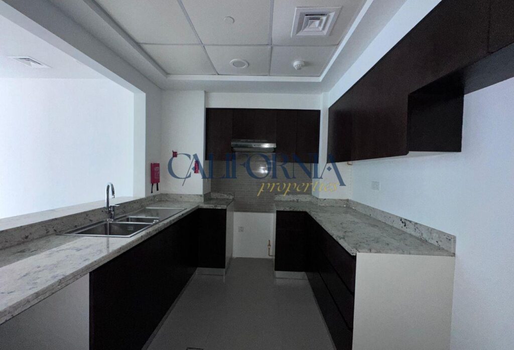 Spacious Layout | Vacant | Negotiable Price - 5
