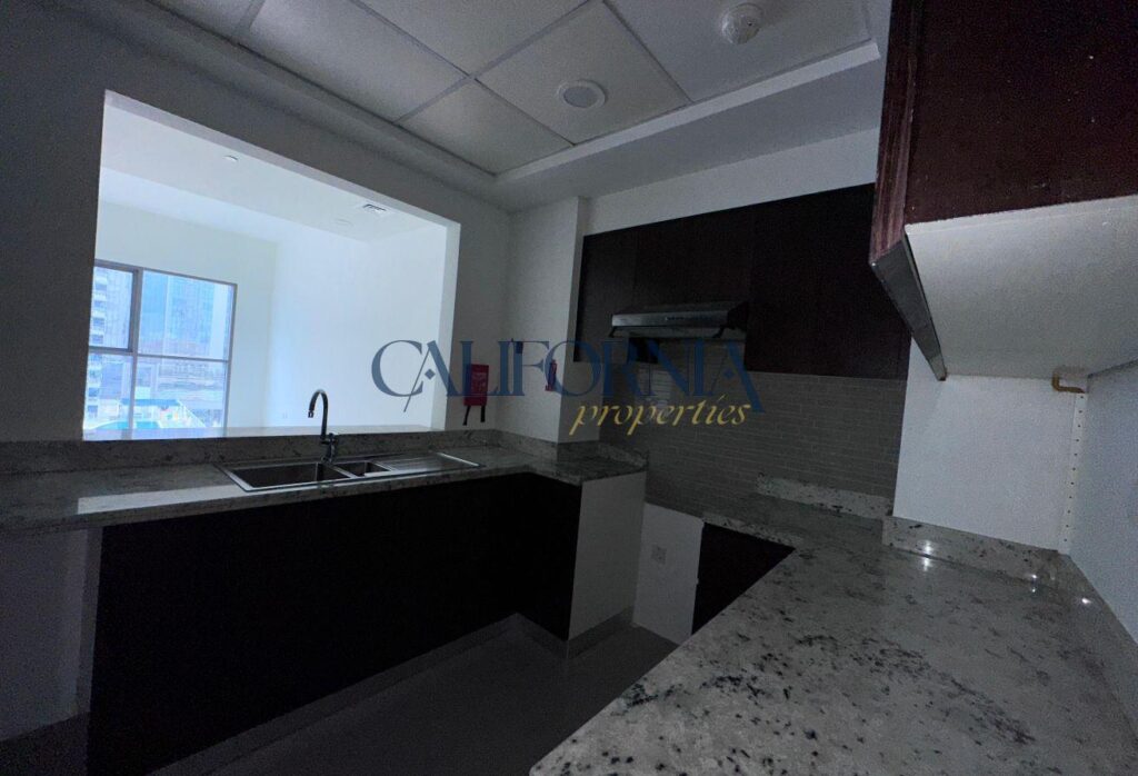 Spacious Layout | Vacant | Negotiable Price - 6