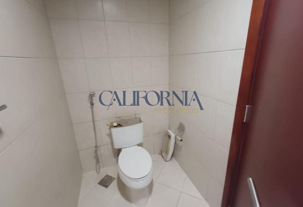 Spacious | Vacant| Family Community - 11