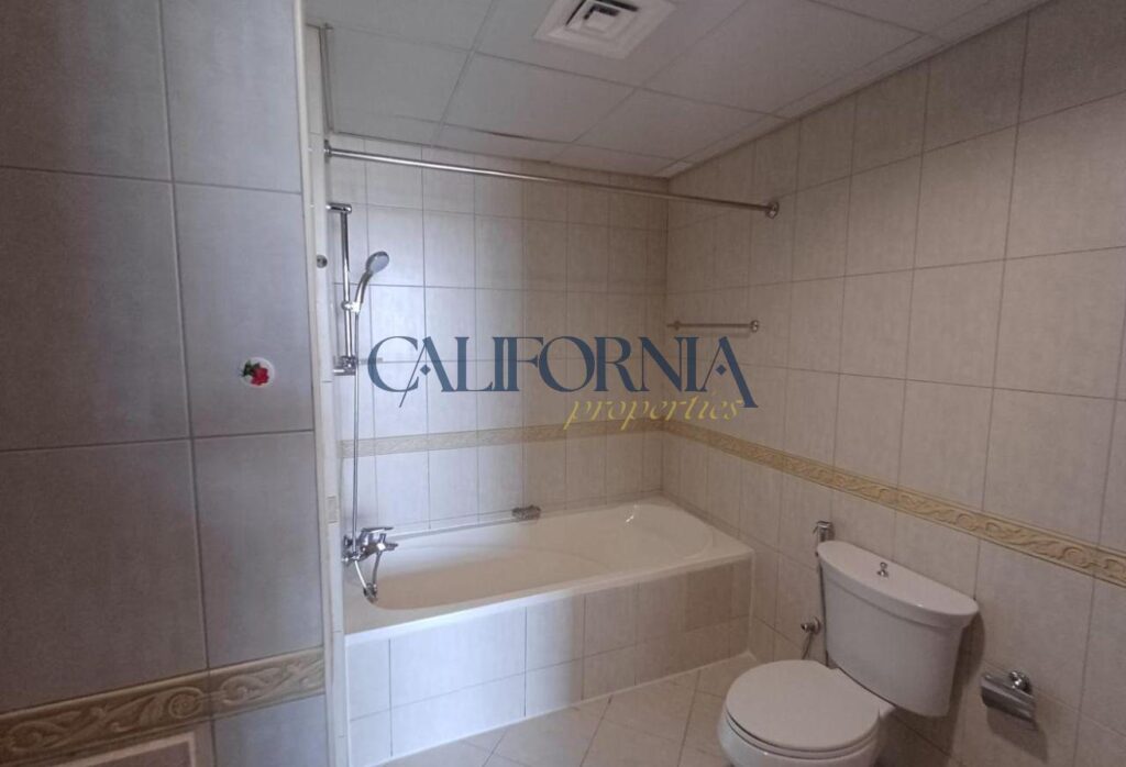 Spacious | Vacant| Family Community - 12