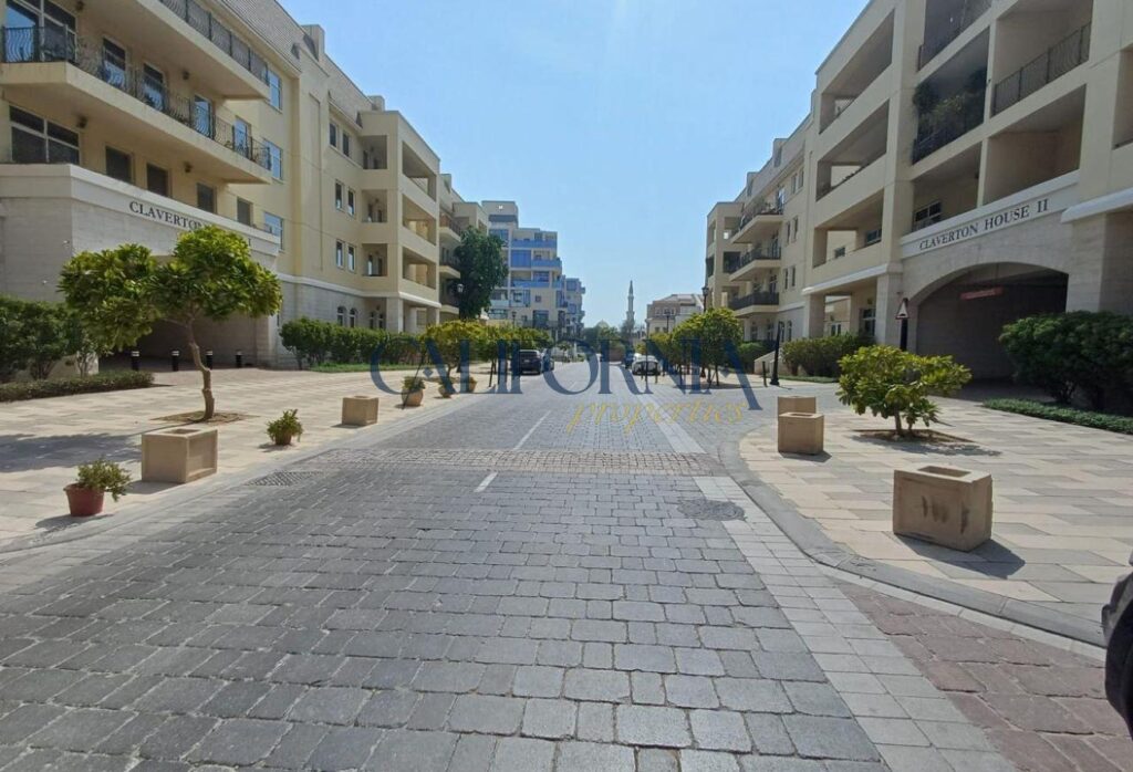 Spacious | Vacant| Family Community - 13