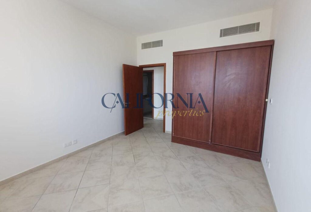 Spacious | Vacant| Family Community - 6