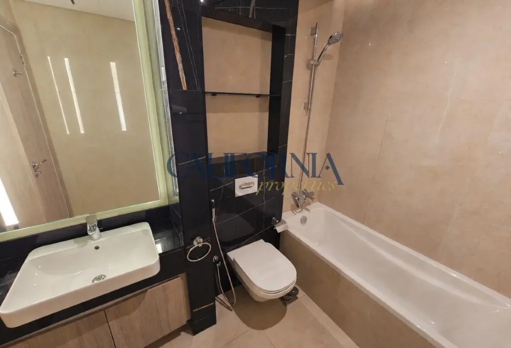 Large Layout | 1 Bed + Study | Kitchen Appliances - 7