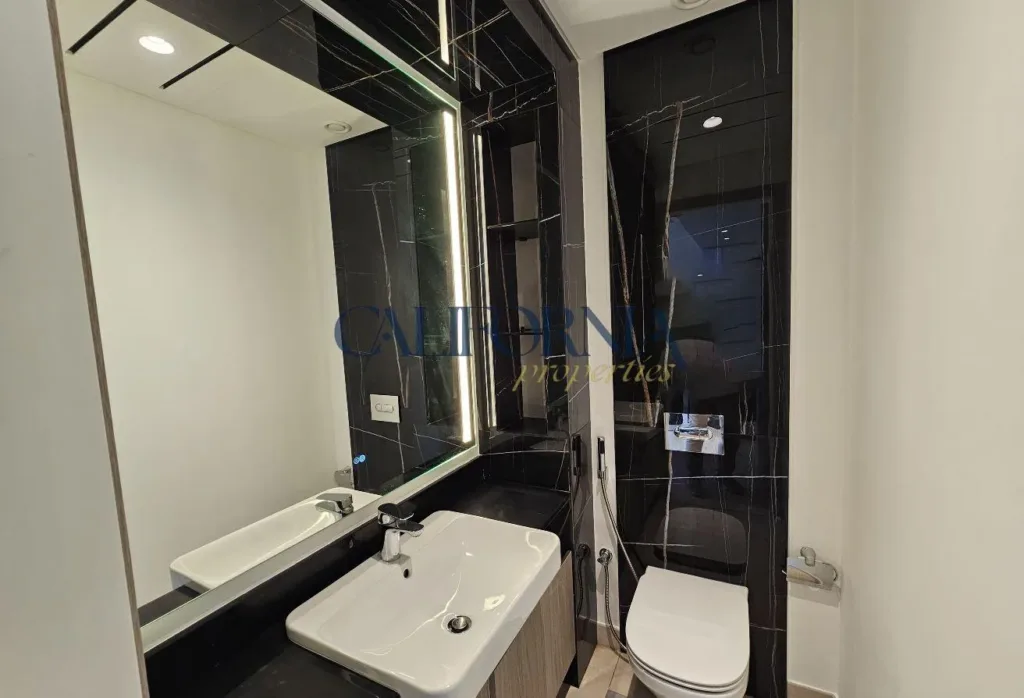 Large Layout | 1 Bed + Study | Kitchen Appliances - 9