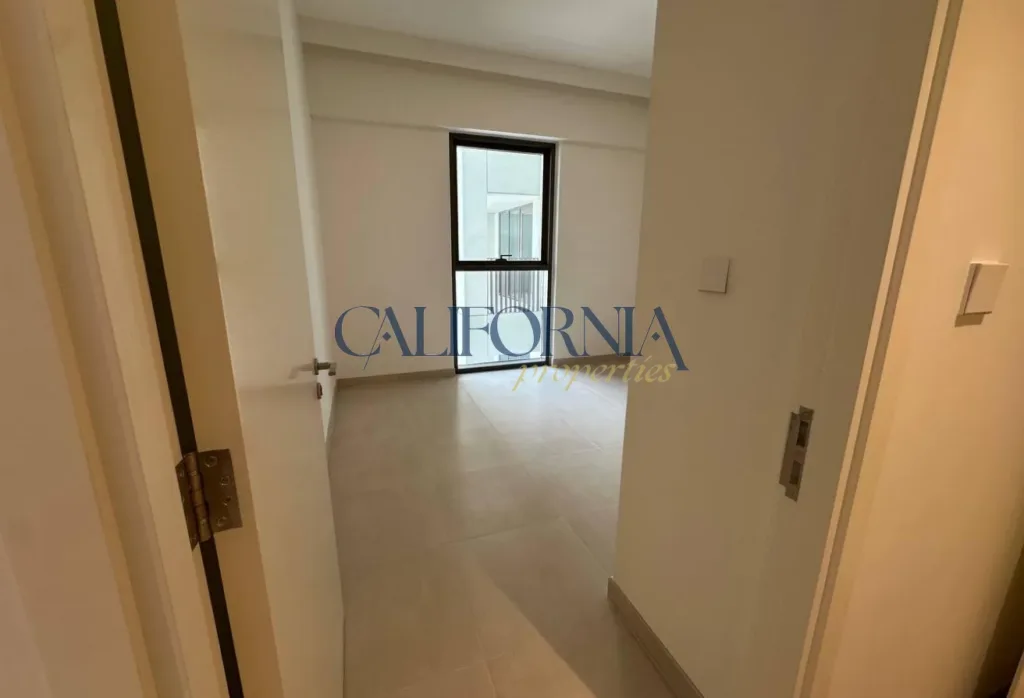 Prime Location | Best Deal for Investors - 7