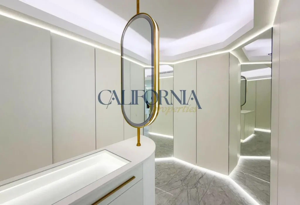 Single Corner Villa | Lake View | Branded Finishes - 12