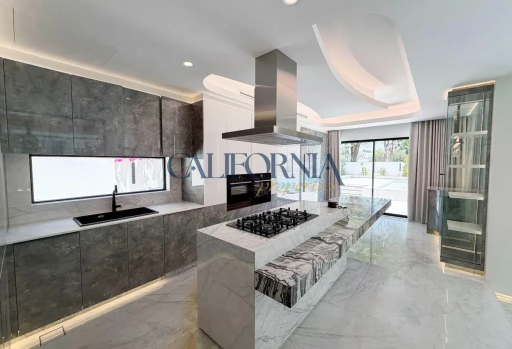 Single Corner Villa | Lake View | Branded Finishes - 6