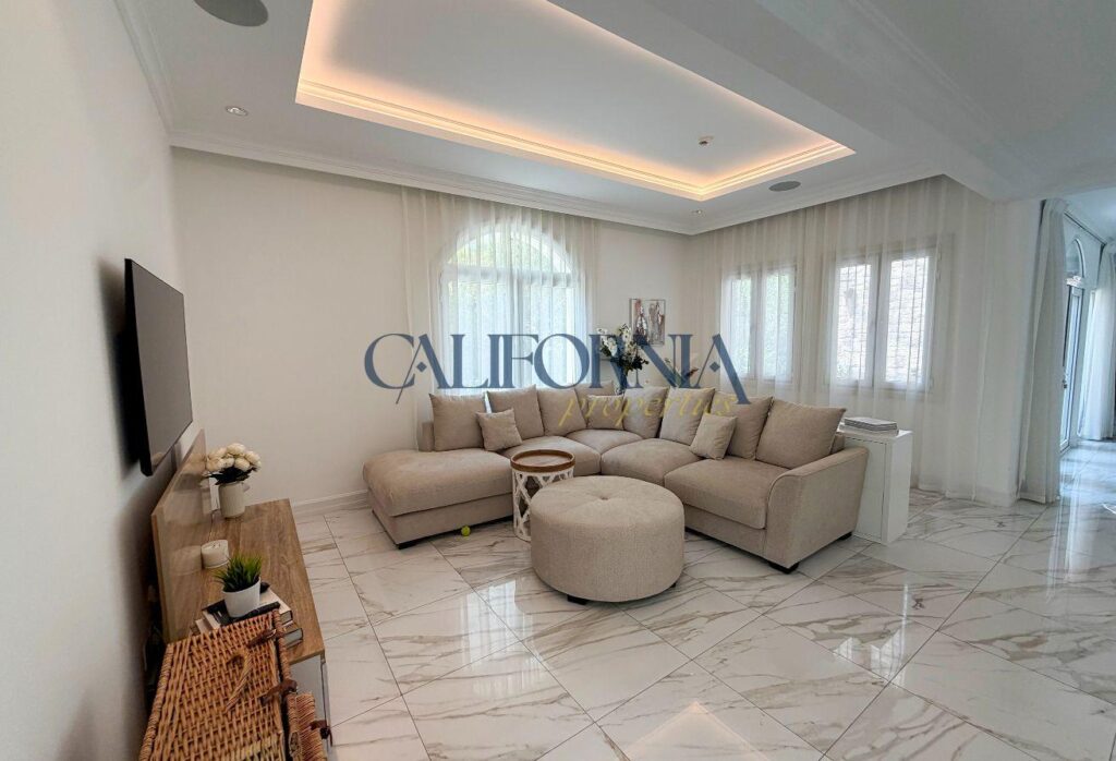 Upgraded Villa | Park View | Private Pool - 10