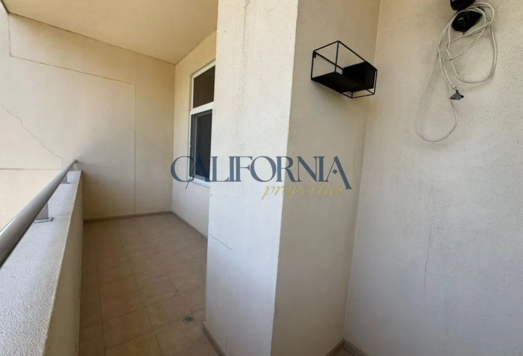 Vacant | Spacious Layout | Unfurnished - 4
