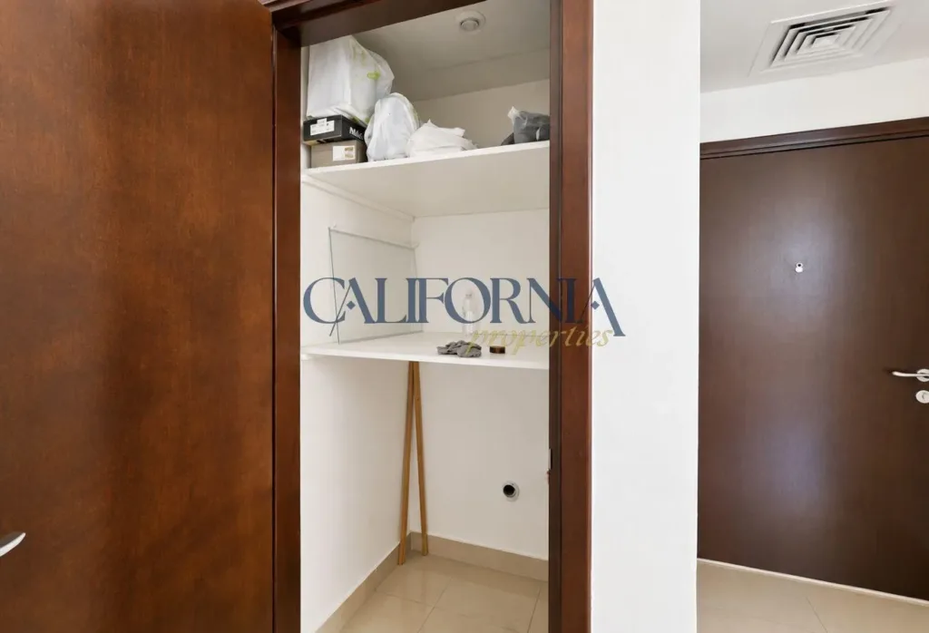 2 Balconies | Vacant | Corner Unit |Laundry - 5