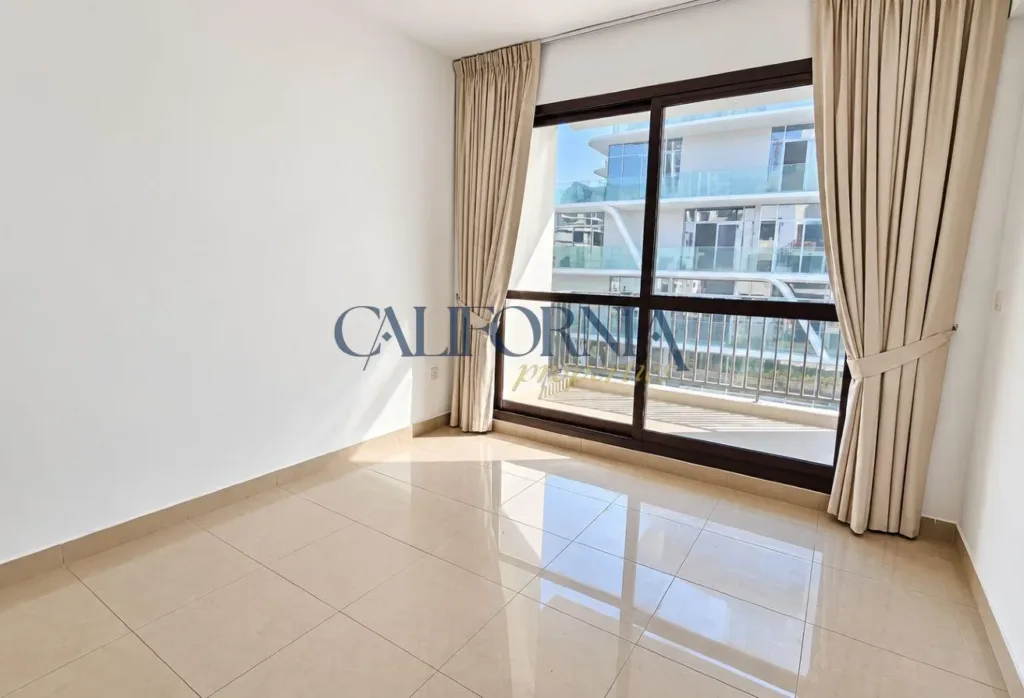 2 Balconies | Vacant | Corner Unit |Laundry - 7