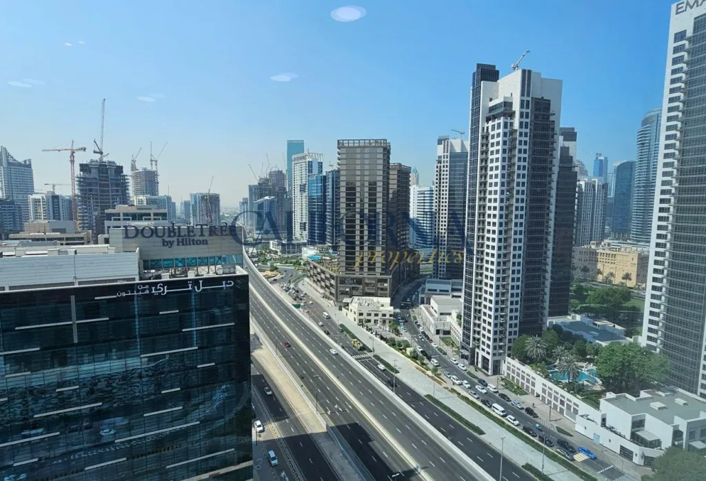 Furnished Corner Office | Marina & City View - 2
