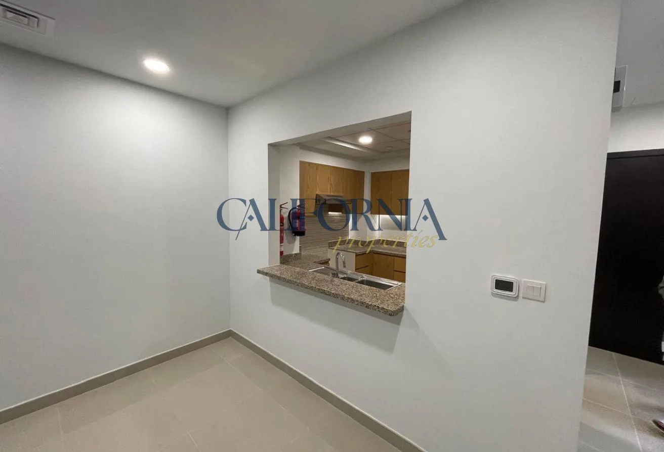 Unfurnished | Large Layout |Nice View - 1