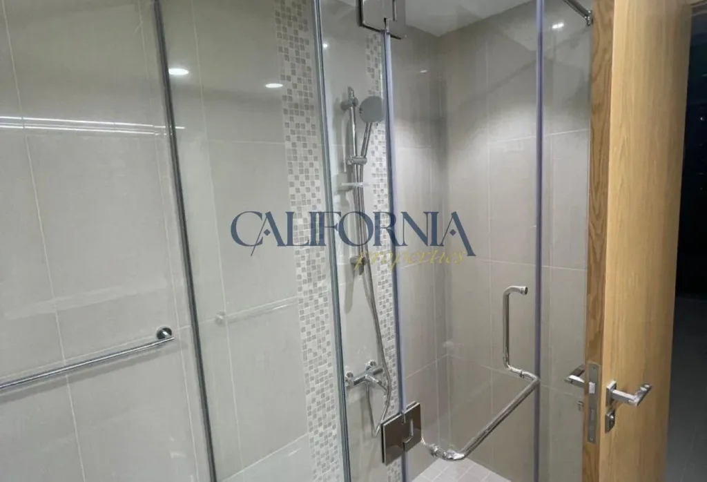 Unfurnished | Large Layout |Nice View - 11