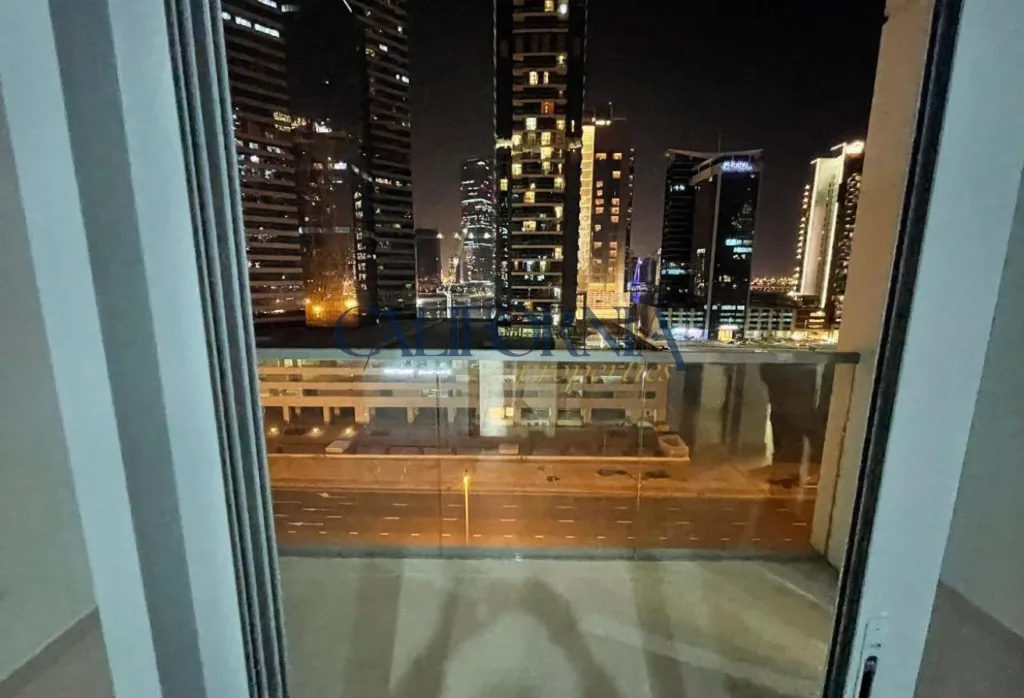 Unfurnished | Large Layout |Nice View - 2