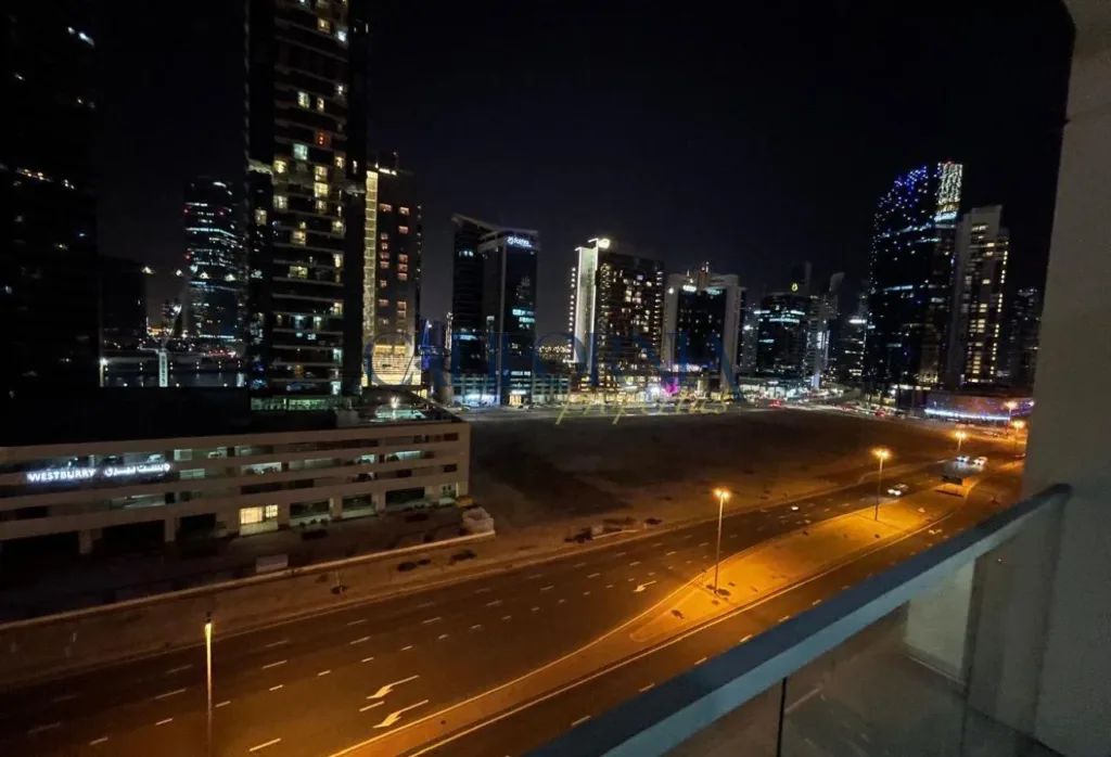 Unfurnished | Large Layout |Nice View - 9