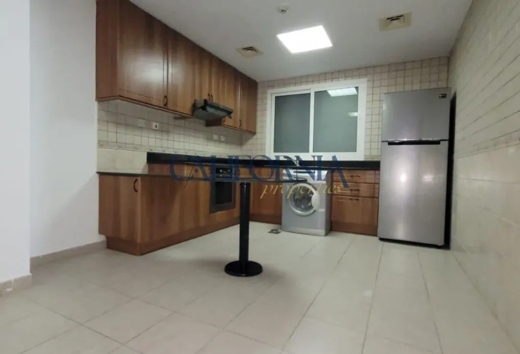 1BR Apartment | Marina & Beachfront Views | Balcon - 2