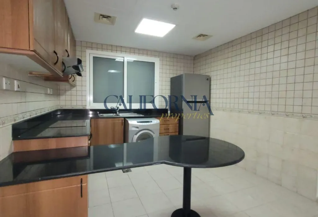 1BR Apartment | Marina & Beachfront Views | Balcon - 6
