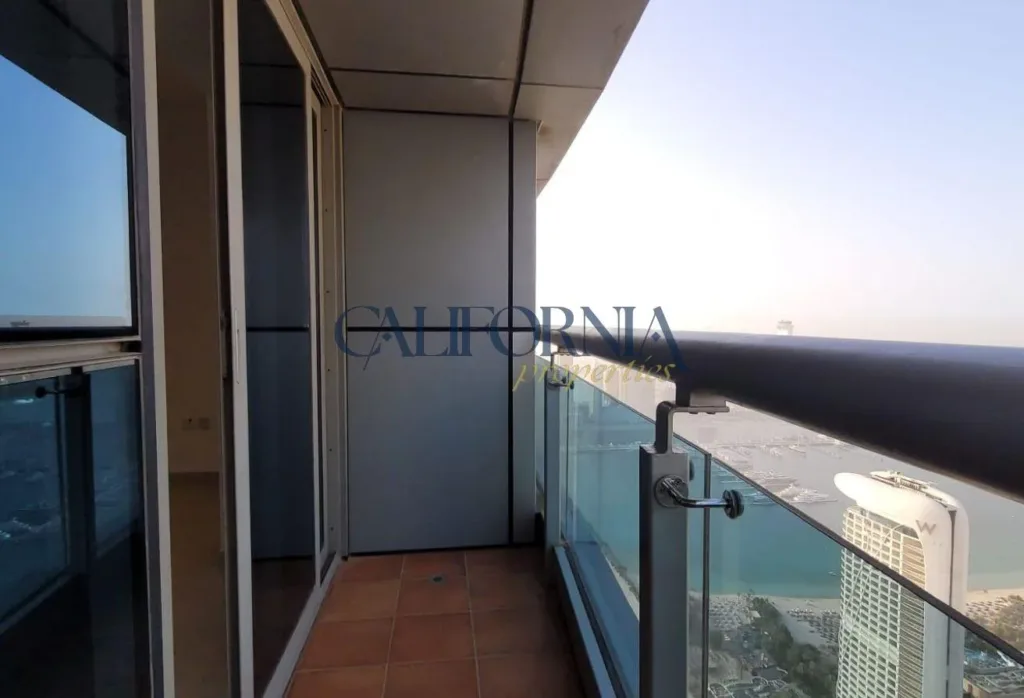 1BR Apartment | Marina & Beachfront Views | Balcon - 8