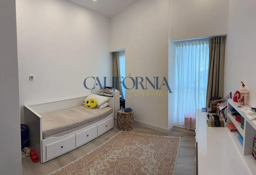 Fully Upgraded & Furnished |New Premium Furniture - 7