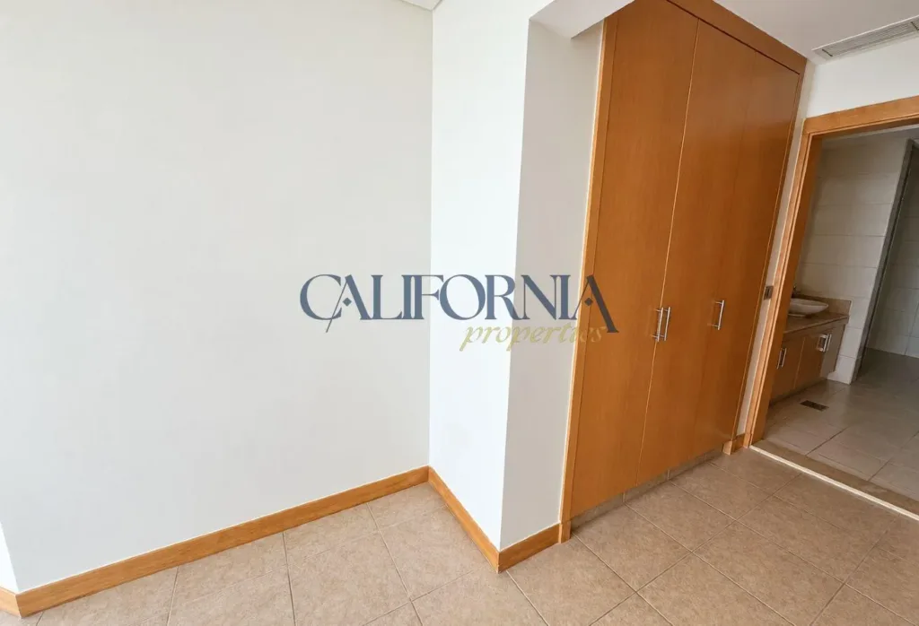 Kitchen Appliances | Large Balcony | Maid Room - 10