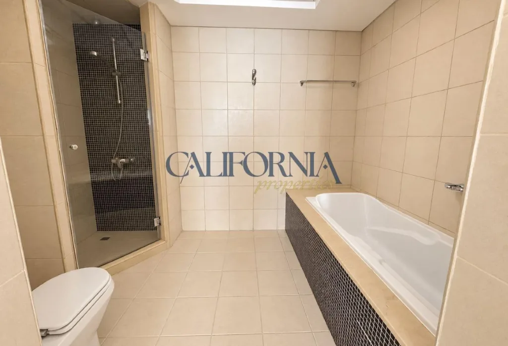 Kitchen Appliances | Large Balcony | Maid Room - 15