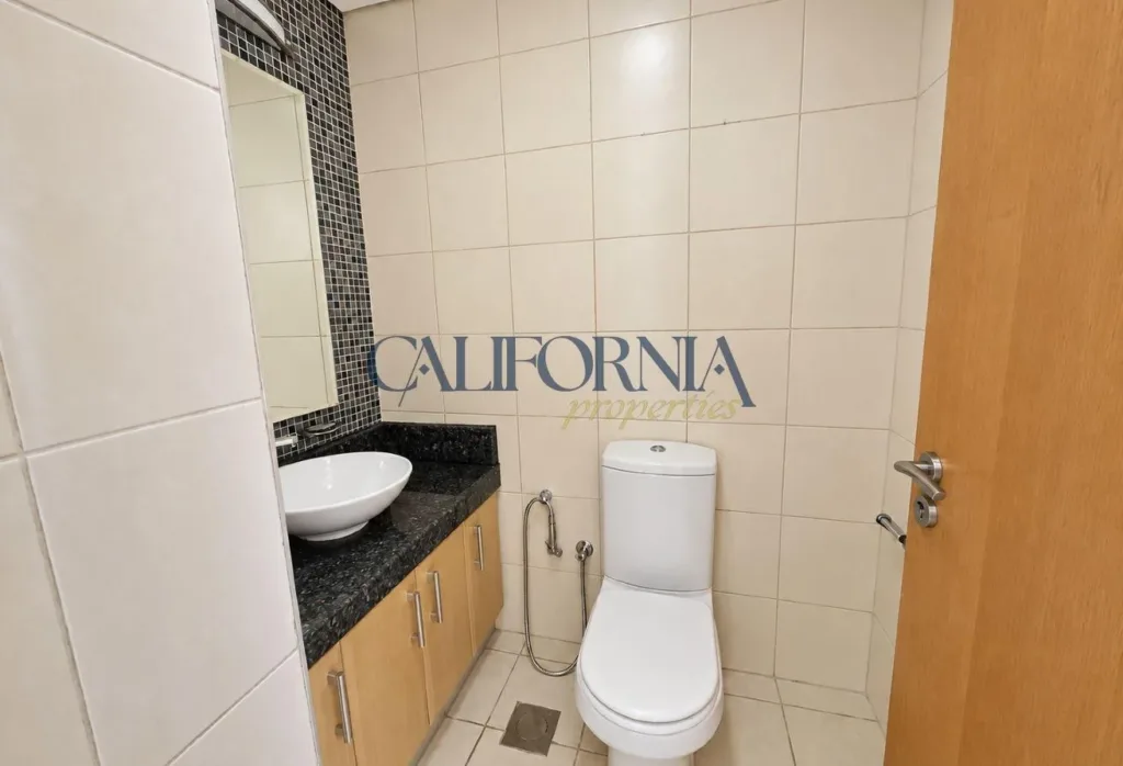 Kitchen Appliances | Large Balcony | Maid Room - 18