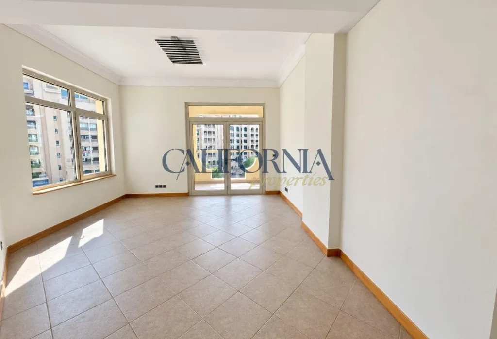 Kitchen Appliances | Large Balcony | Maid Room - 7